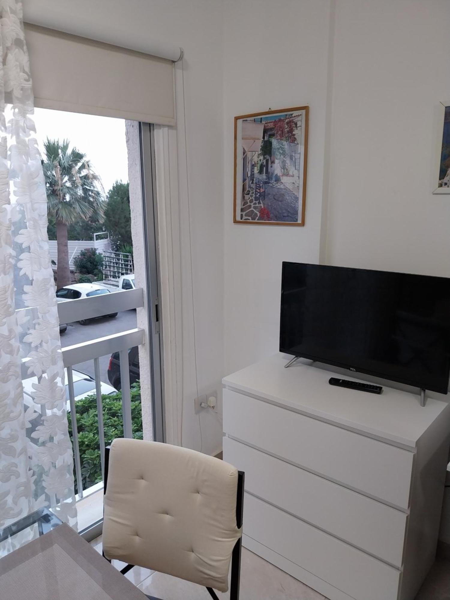Stelia'S Seagate Studio Apt. Larnaca Exterior foto