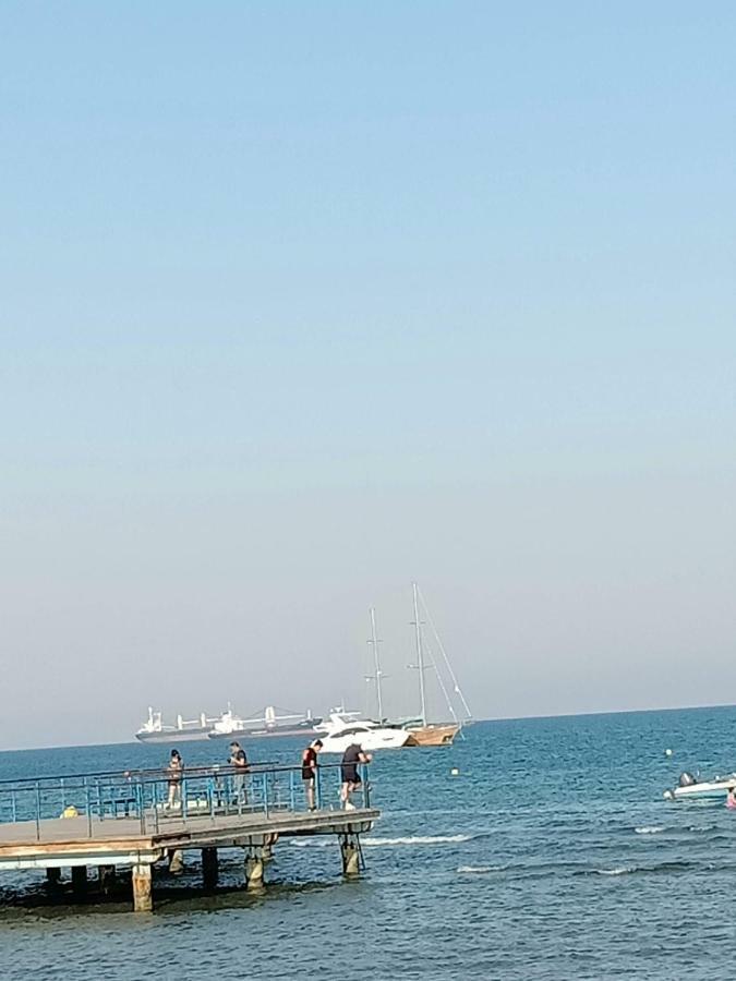 Stelia'S Seagate Studio Apt. Larnaca Exterior foto